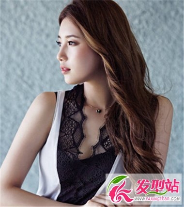 2014流行发型：长发女生甜美韩式烫发发型