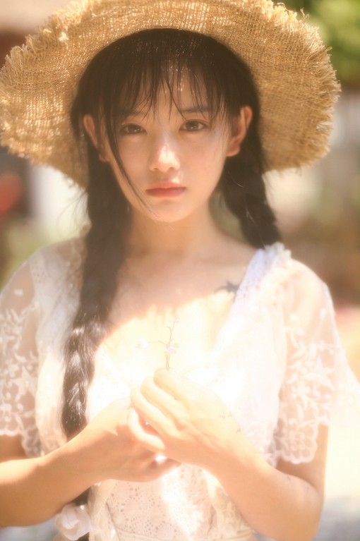 唯美南笙姑娘真实照片 真实素颜照见光死的南笙姑娘照片图片大全