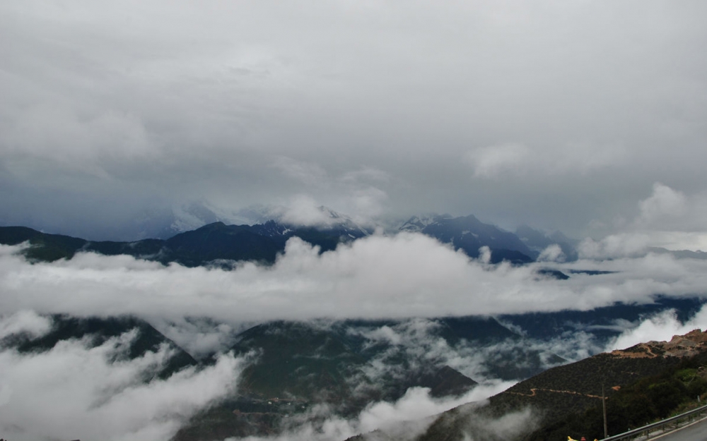 骑行在滇藏线之云山雾海