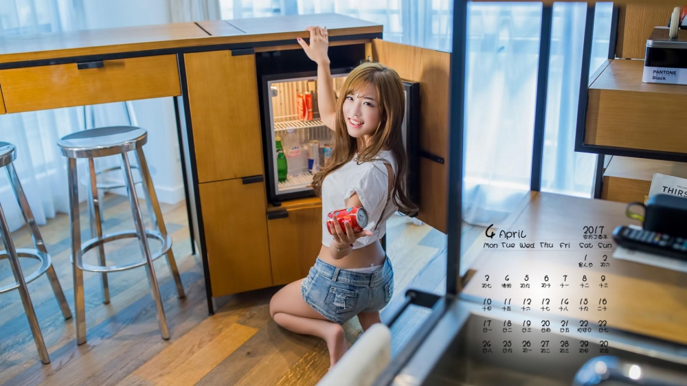 2017年4月甜美少女居家清纯诱惑日历壁纸