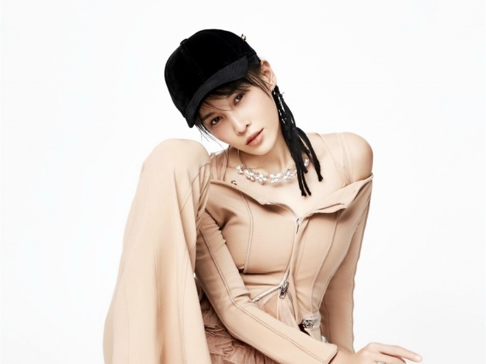 混搭美女张蓝心性感写真桌面壁纸下载