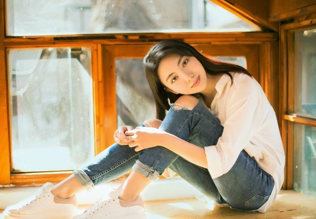 邻家妹子90后清新文艺女生 陪伴是最长情的告白