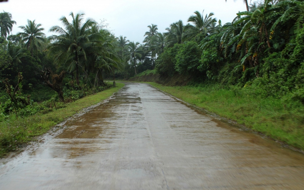柏油公路唯美电脑桌面壁纸