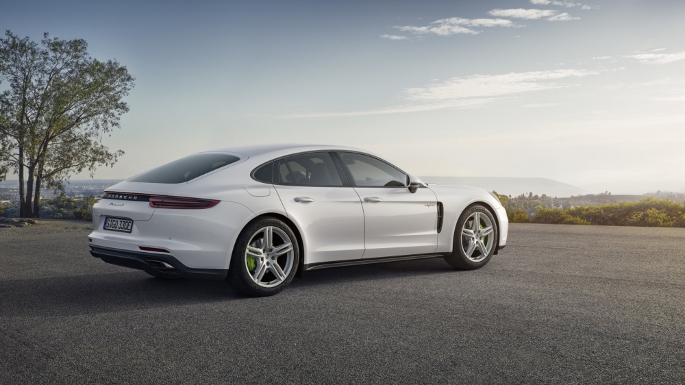 保时捷Panamera 4 E-Hybrid汽车图片