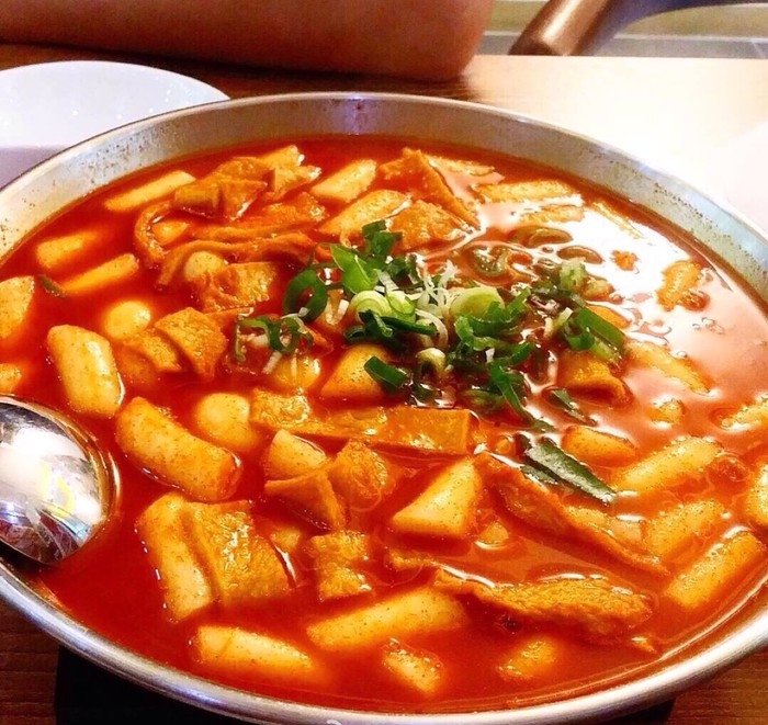 一房两人三餐四季