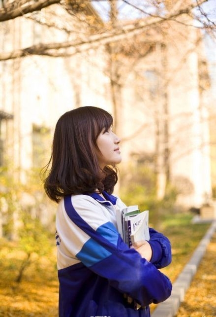 清纯美女唯美校服真人写真照片