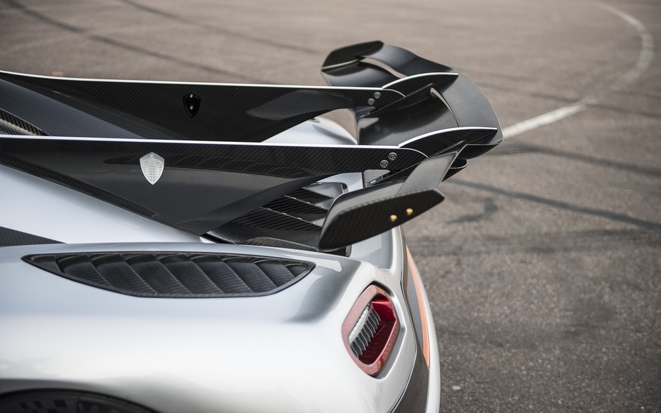 Koenigsegg One-1 2014电脑壁纸