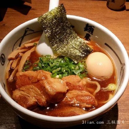 日本麺屋武蔵拉面
