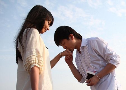 万人宠不如一人懂 浪漫情侣爱情图片
