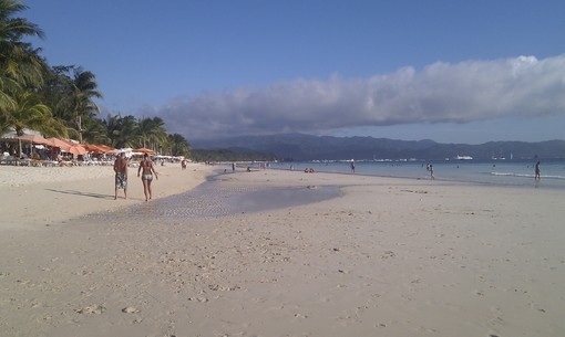 简约风沙滩海边情侣写真照