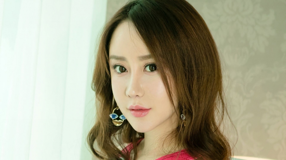 俏美人欣凌ugirl高清桌面壁纸