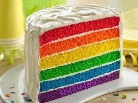 彩虹色蛋糕哦