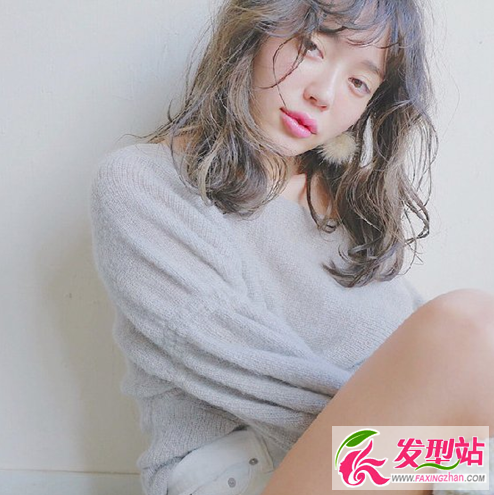 甜美少女时尚发型 空气感卷发最减龄