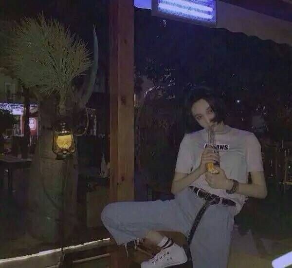 转身离开就走，不会回头，你会很酷