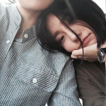 韩系95后时尚一男一女情侣图片