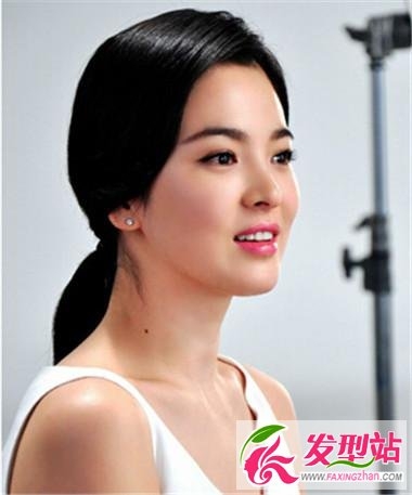 时尚低马尾扎发 最显女生甜美气质