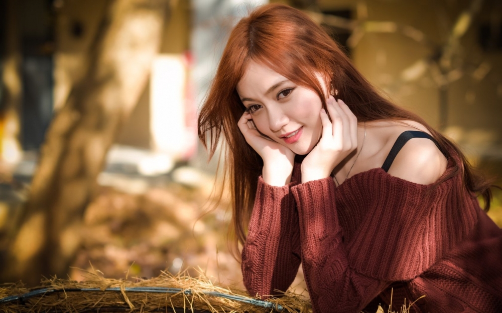 美女模特性感酥胸高清桌面壁纸