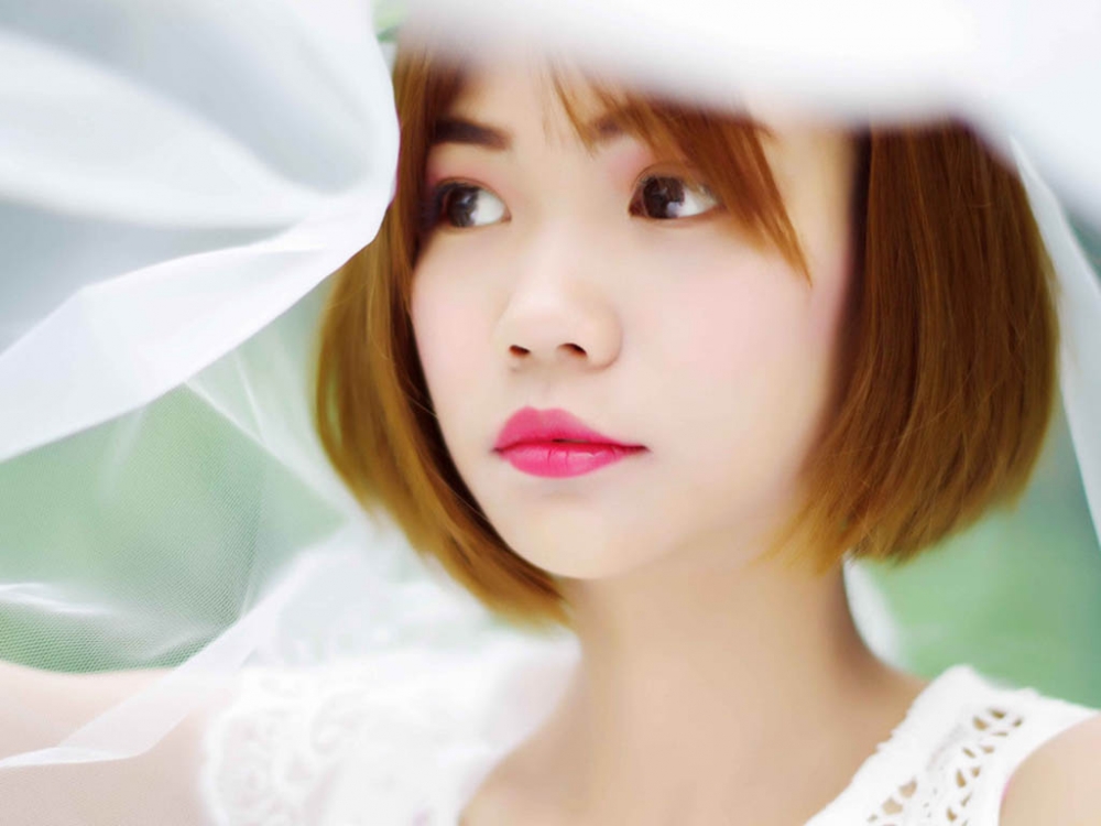短发美女清新唯美写真集iPad桌面壁纸