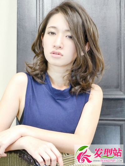2016女生梨花头烫卷发 九款日韩系中长发梨花烫图片