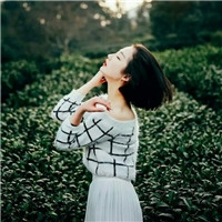 留短发的小女生  短发清凉美女女生头像