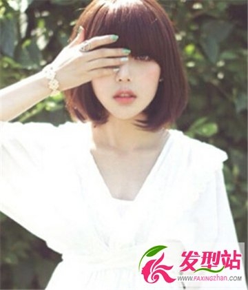 女生清新的韩式短发发型 减龄修颜最亮丽