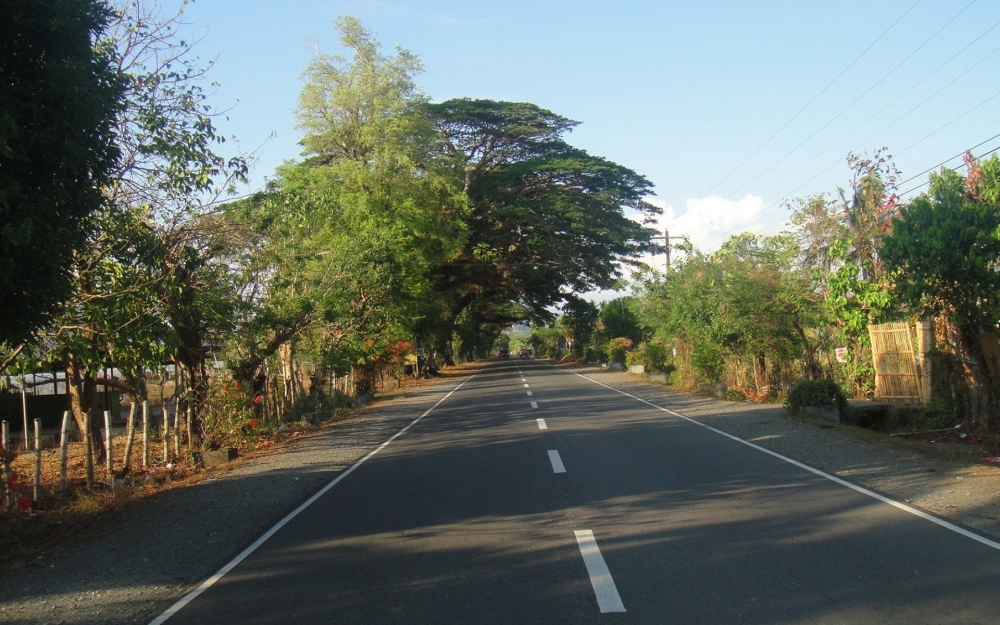 柏油公路唯美电脑桌面壁纸