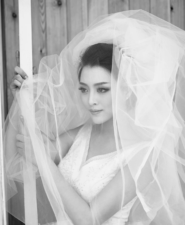 余薇薇成熟女人中最美的新娘