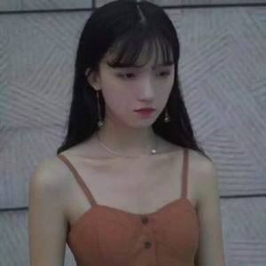 后来她一个人哭了好久 个性小女生微信头像