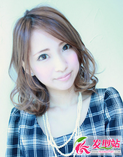 2016女生梨花头烫卷发 九款日韩系中长发梨花烫图片