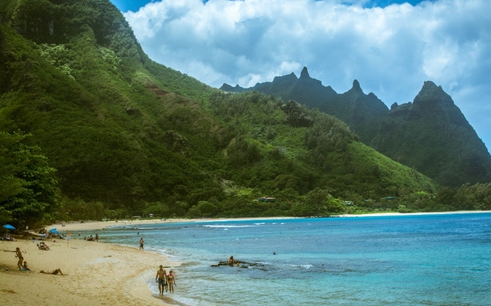 高清晰海边风景背景图片壁纸