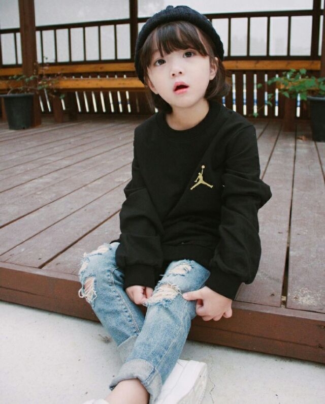 生个女儿 也给她这样酷酷的穿搭
