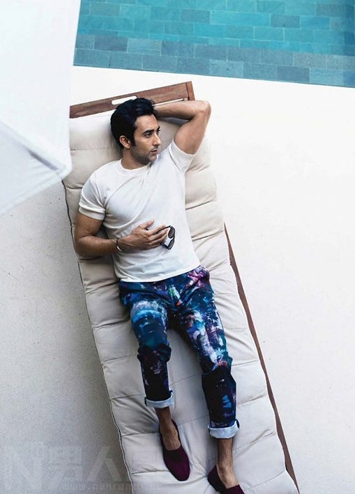 印度男明星RahulKhanna演绎《GQ》时尚大片