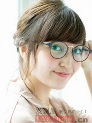 冬季减龄丸子头发型推荐 怎么扎都好看
