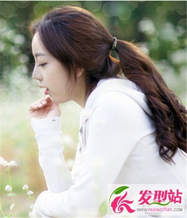 怎么扎马尾发型好看 休闲韩式单马尾扎发最甜美