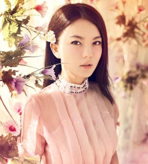 最新女生韩版中长发发型图片