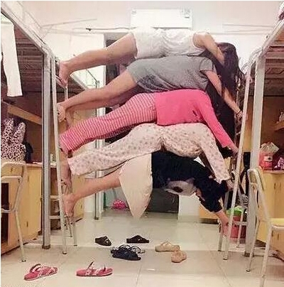 现在女生们在寝室都这么会玩啊
