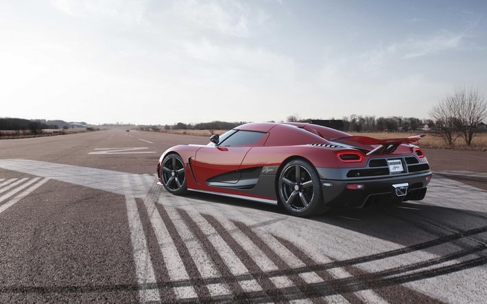 幽灵超跑Koenigsegg桌面壁纸