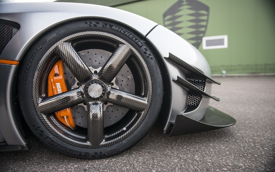 Koenigsegg One-1 2014电脑壁纸
