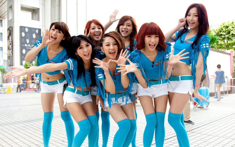 Weather Girls天气女孩壁纸