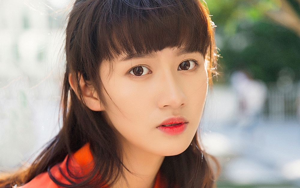 清纯可人的美女秋冬唯美写真图片桌面壁纸