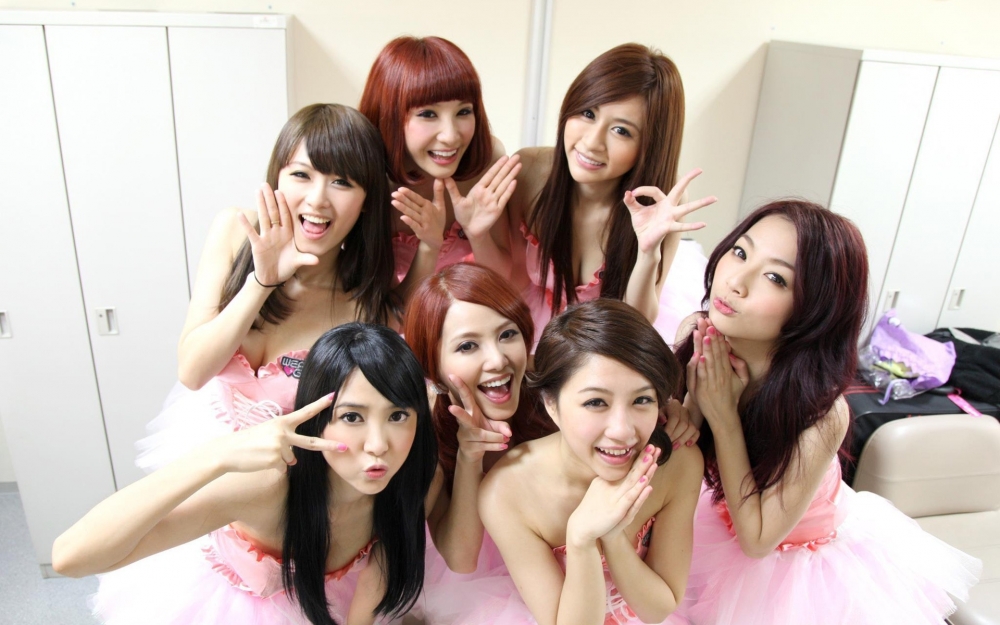 Weather Girls天气女孩壁纸