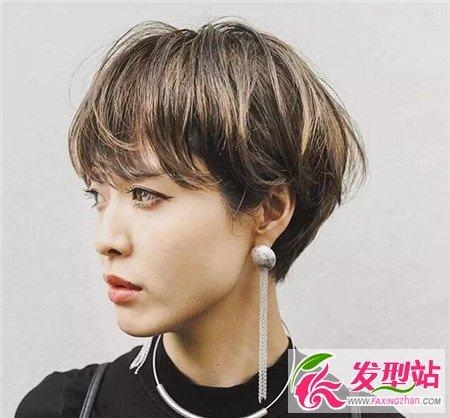 2017流行“露耳朵”短发发型  演绎森系知性风