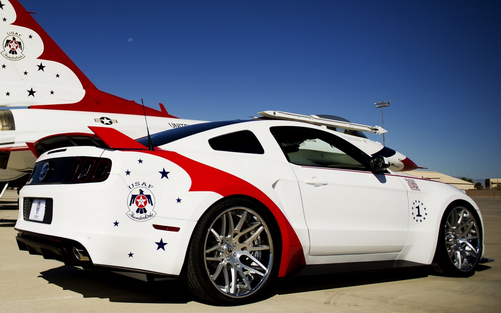 2014款福特野马Mustang GT高清桌面壁纸