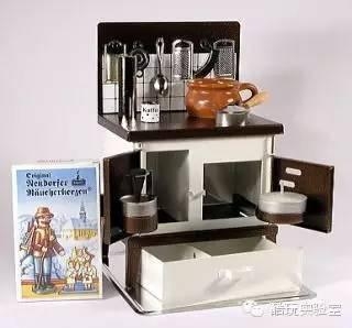 日德脑洞合体！13年研制的迷你微缩美食 逼死吃货！