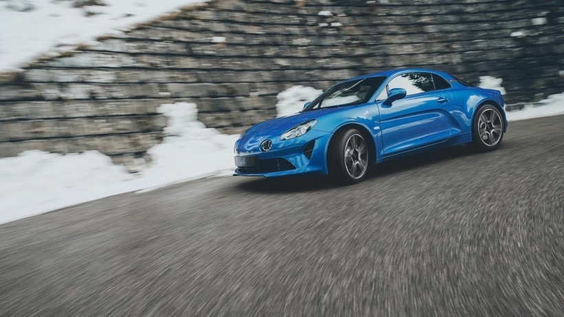 2017雷诺轿跑Alpine A110桌面壁纸