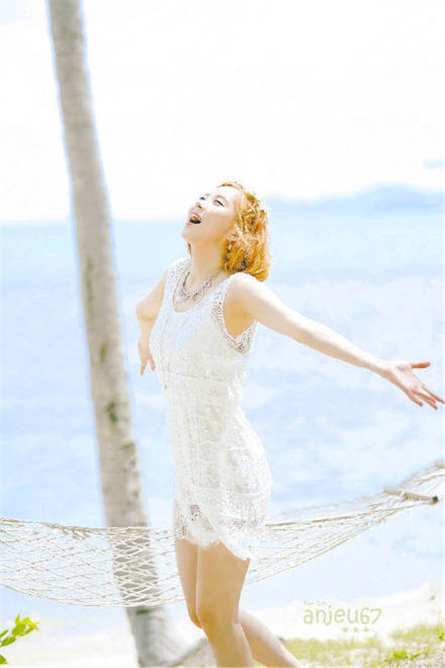 少女时代唯美海边高清手机桌面壁纸下载