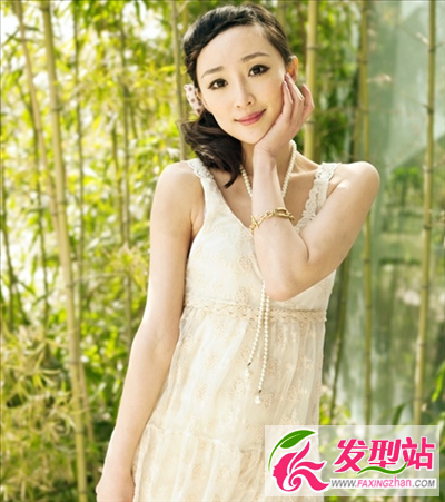 韩式女生马尾微卷发型推荐 简单马尾发型散发优雅女人味