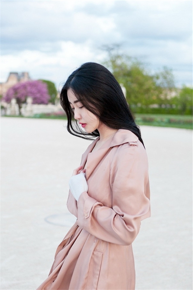 清纯美女张辛苑巴黎写真气质迷人手机壁纸