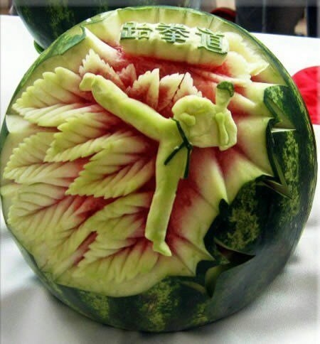 西瓜雕刻的各种独特造型图片