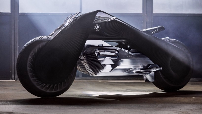 BMW Vision Next100概念摩托桌面壁纸